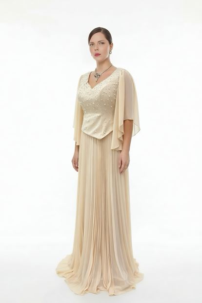 فستان سهرة بيج بمقاسات كبيرة، مطوي ومزين بالأحجار